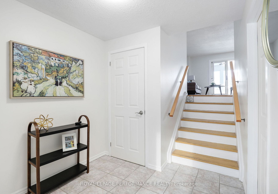81-c-glen-park-drive-ottawa-ontario-x12760936