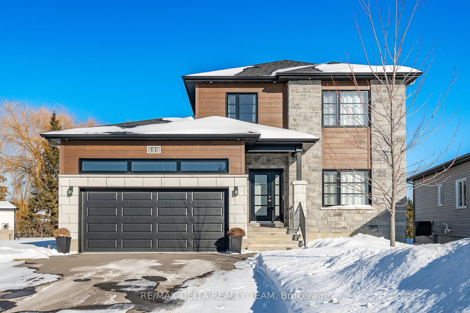 688-geneva-crescent-russell-ontario-x12761946