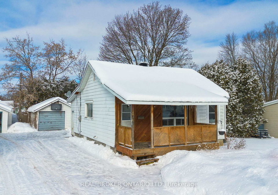 47-pine-street-smiths-falls-ontario-x12762430