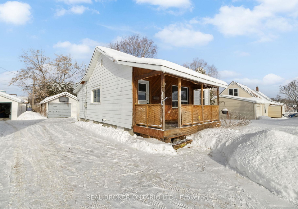 47-pine-street-smiths-falls-ontario-x12762430