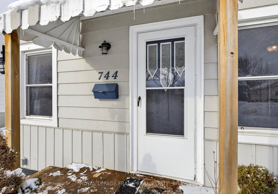 744-brown-street-peterborough-ontario-x12762452