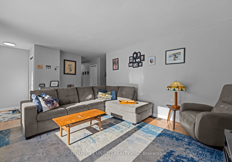 1100-listowel-line-selwyn-ontario-x12762504