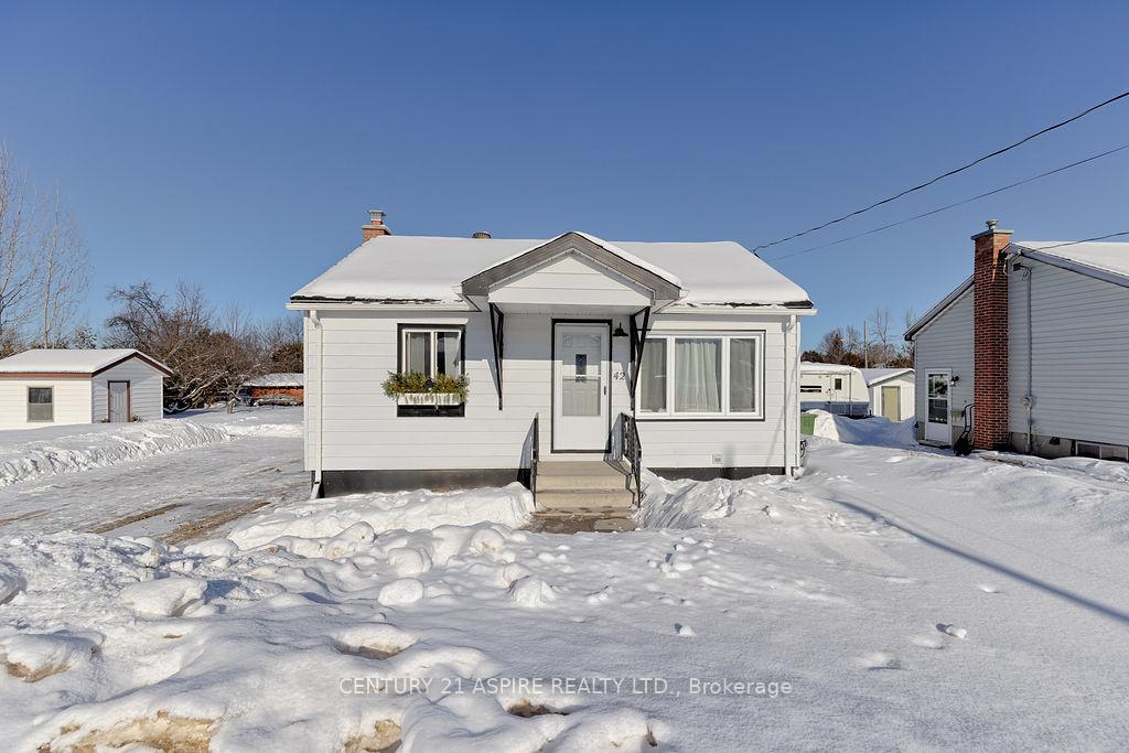 42-mohns-avenue-petawawa-ontario-x12763006