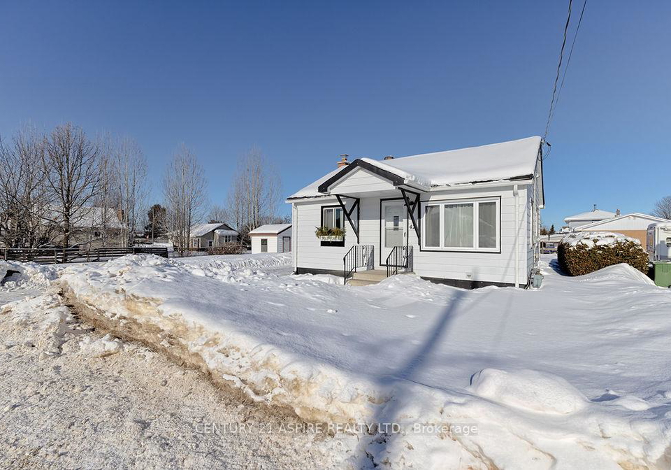 42-mohns-avenue-petawawa-ontario-x12763006