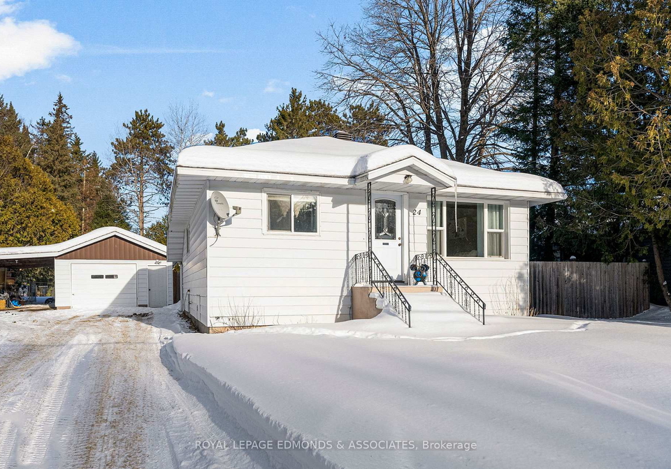 24-ottawa-street-laurentian-hills-ontario-x12763304