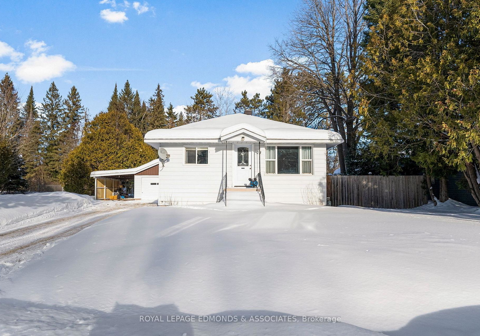 24-ottawa-street-laurentian-hills-ontario-x12763304