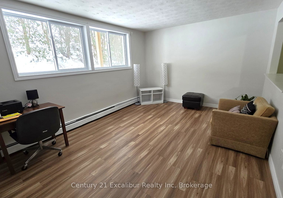 320-queen-street-e-centre-wellington-ontario-x12763376