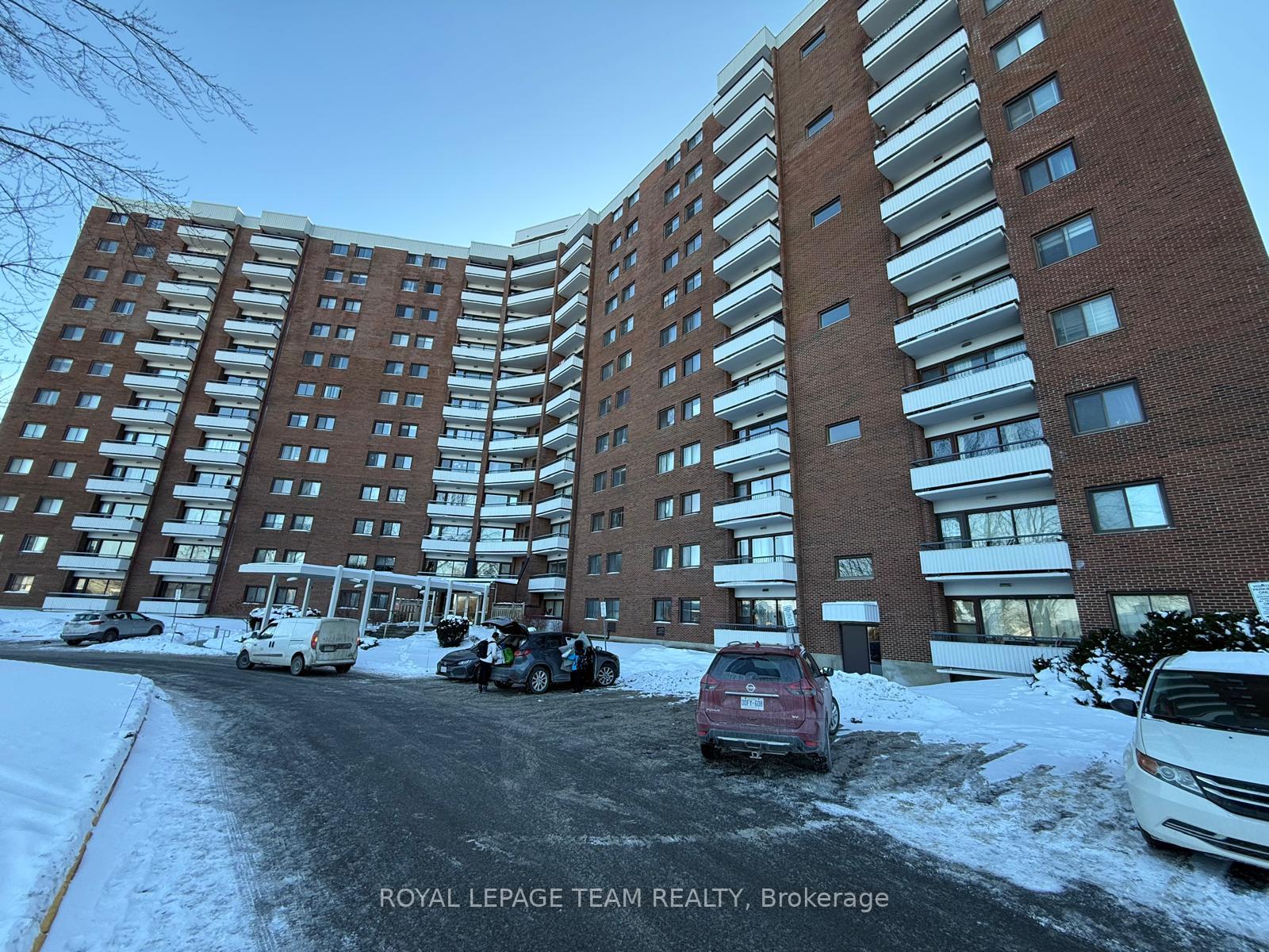 20-chesterton-drive-cityview-parkwoods-hills-rideau-shore-ottawa-ontario-x12763778