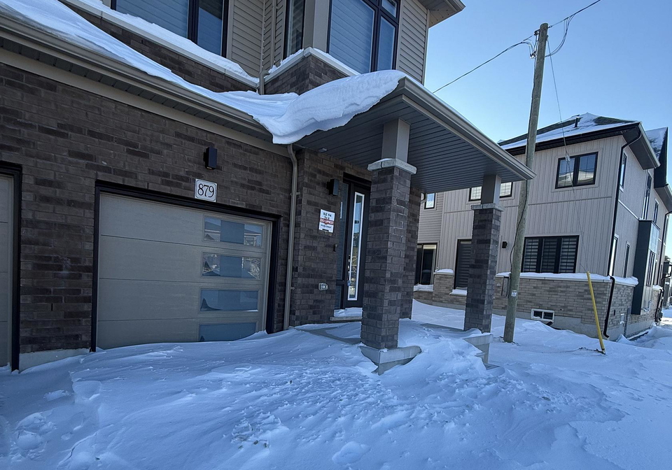 879-douro-street-stratford-ontario-x12763842