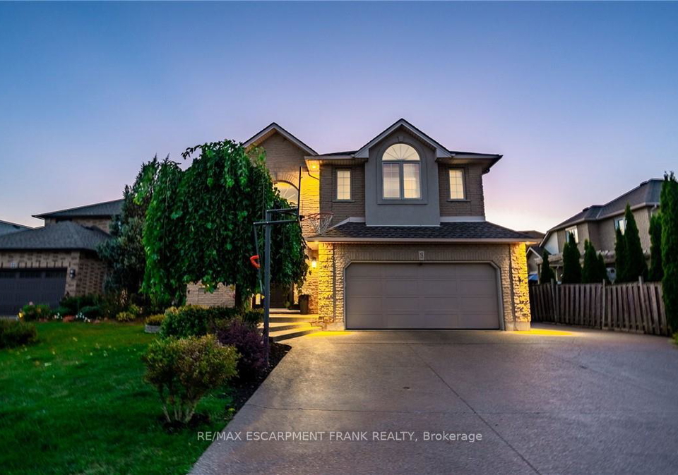 18-konstantine-court-hamilton-ontario-x12763980