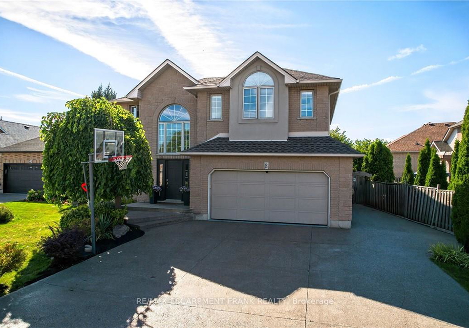 18-konstantine-court-hamilton-ontario-x12763980