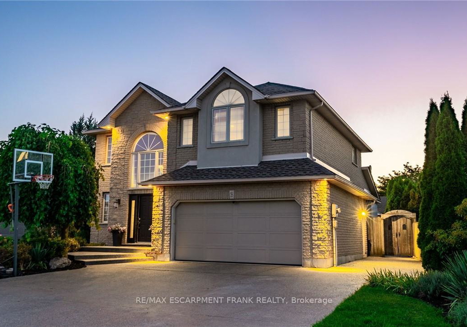 18-konstantine-court-hamilton-ontario-x12763980