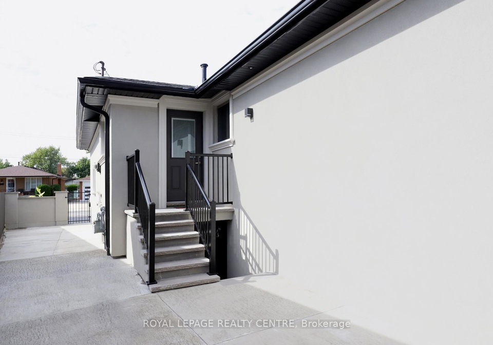 55-flora-drive-hamilton-ontario-x12764380