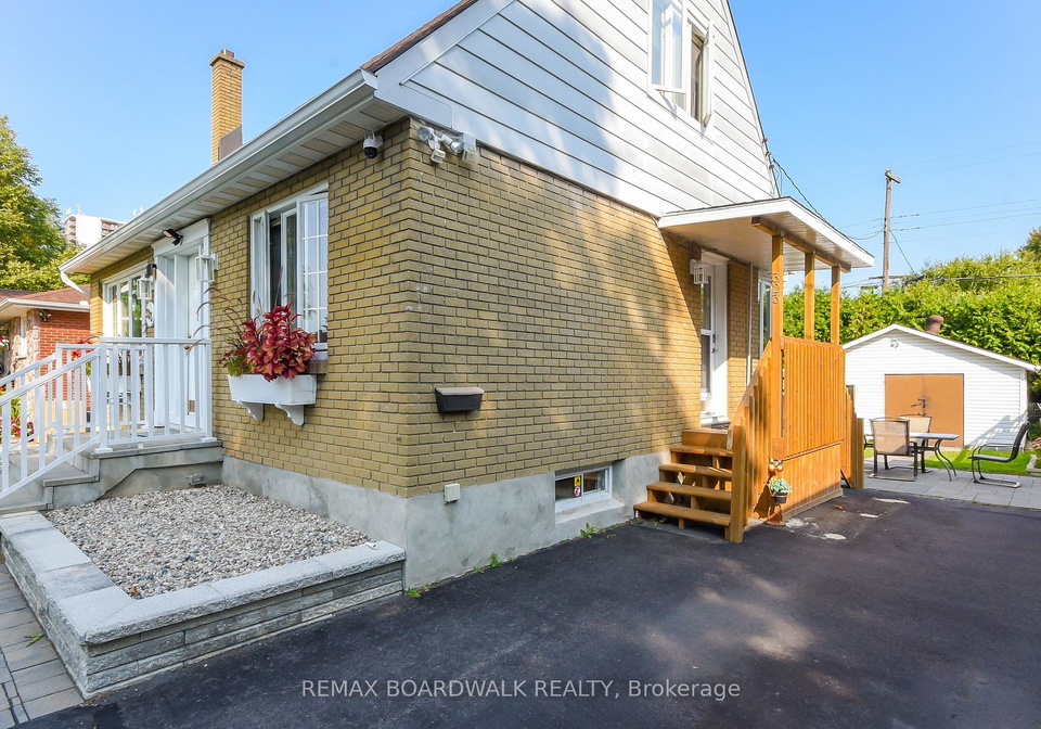 323-fullerton-avenue-ottawa-ontario-x12764576