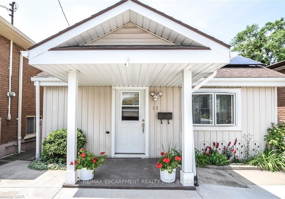 25-delena-avenue-n-hamilton-ontario-x12765280