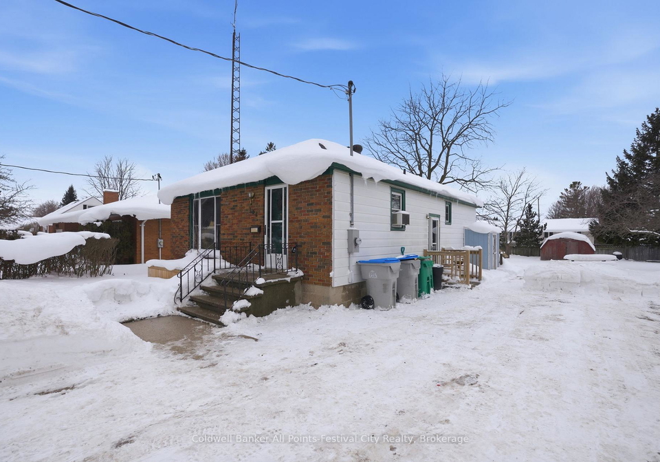 136-elizabeth-street-goderich-ontario-x12765432