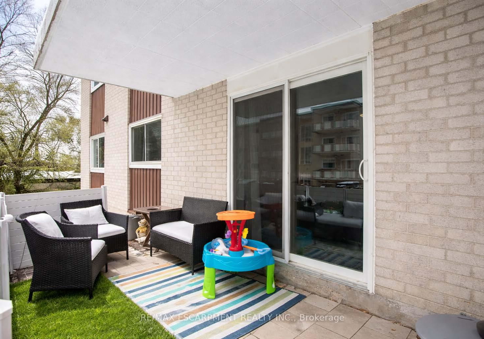 71-vanier-drive-kitchener-ontario-x12765624
