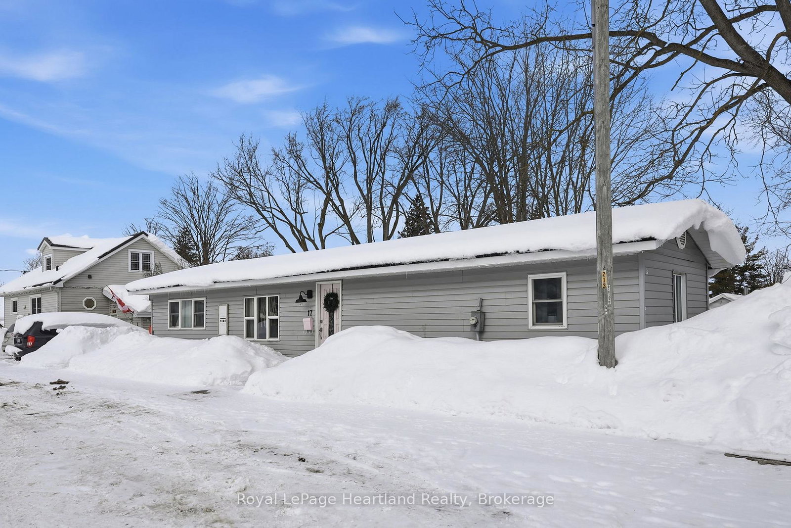 17-clarke-street-s-minto-ontario-x12765752