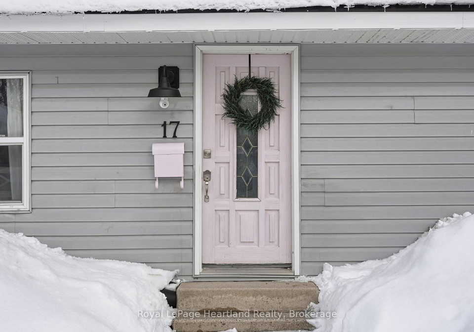 17-clarke-street-s-minto-ontario-x12765752