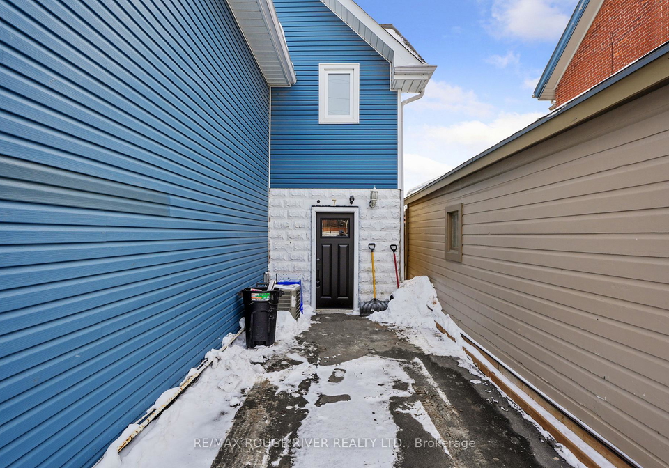 7-university-avenue-e-cobourg-ontario-x12765800