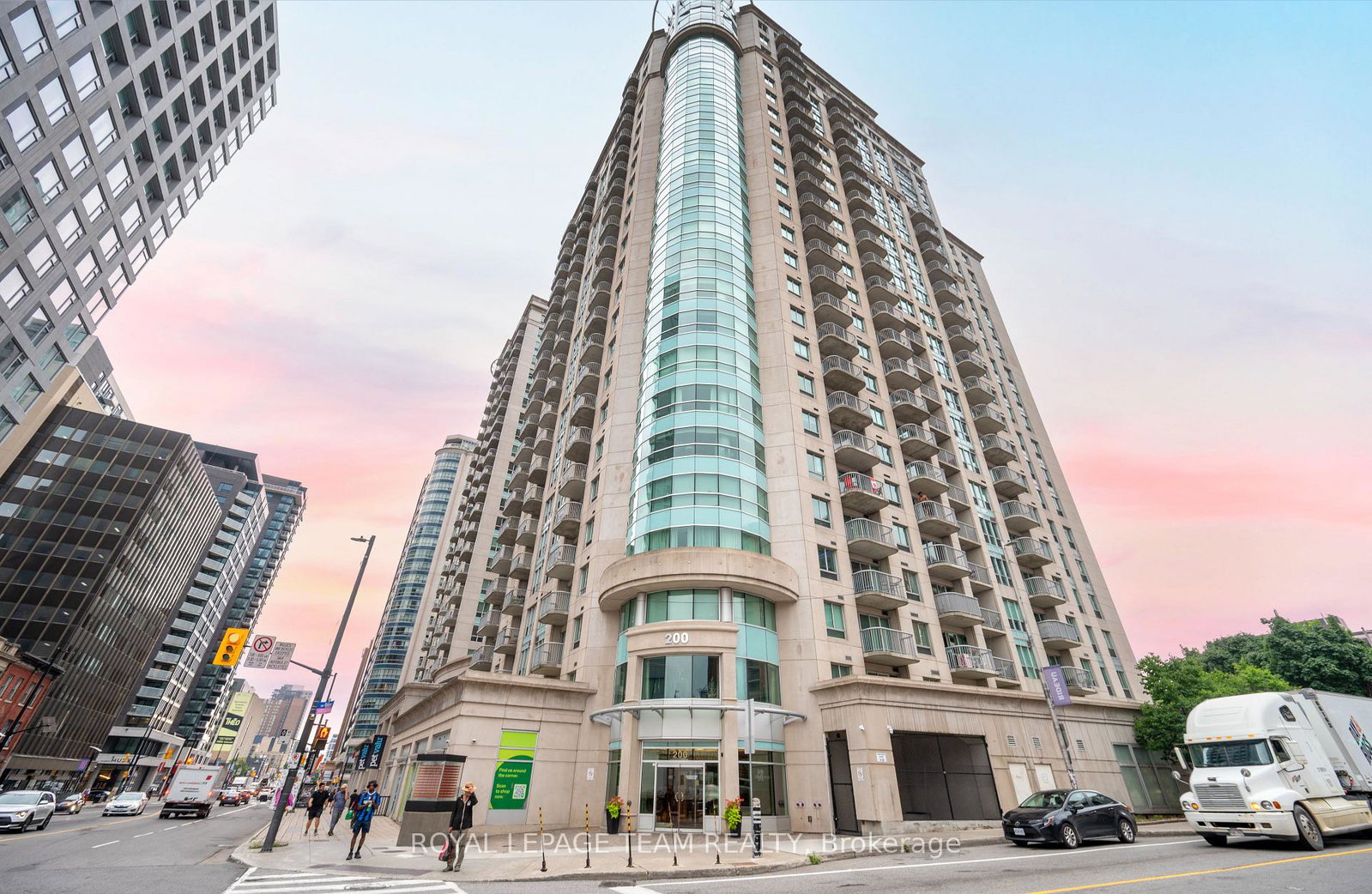 200-rideau-street-lower-town-sandy-hill-ottawa-ontario-x12766176