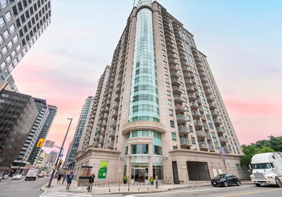 200-rideau-street-lower-town-sandy-hill-ottawa-ontario-x12766176