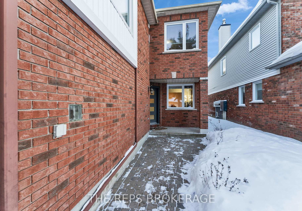 64-hunterswood-crescent-ottawa-ontario-x12766466