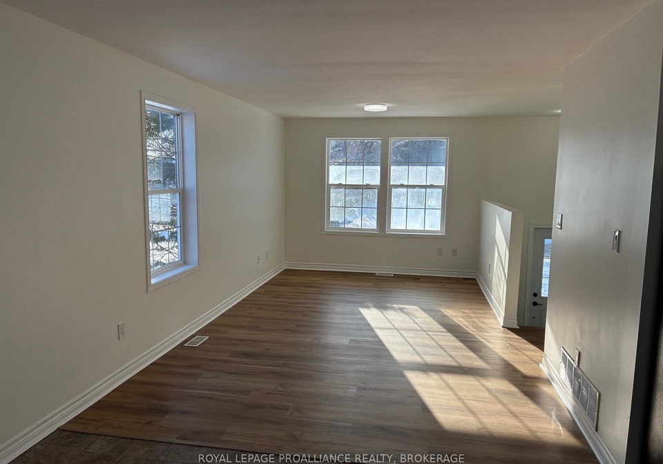 4a-creighton-drive-loyalist-ontario-x12766624