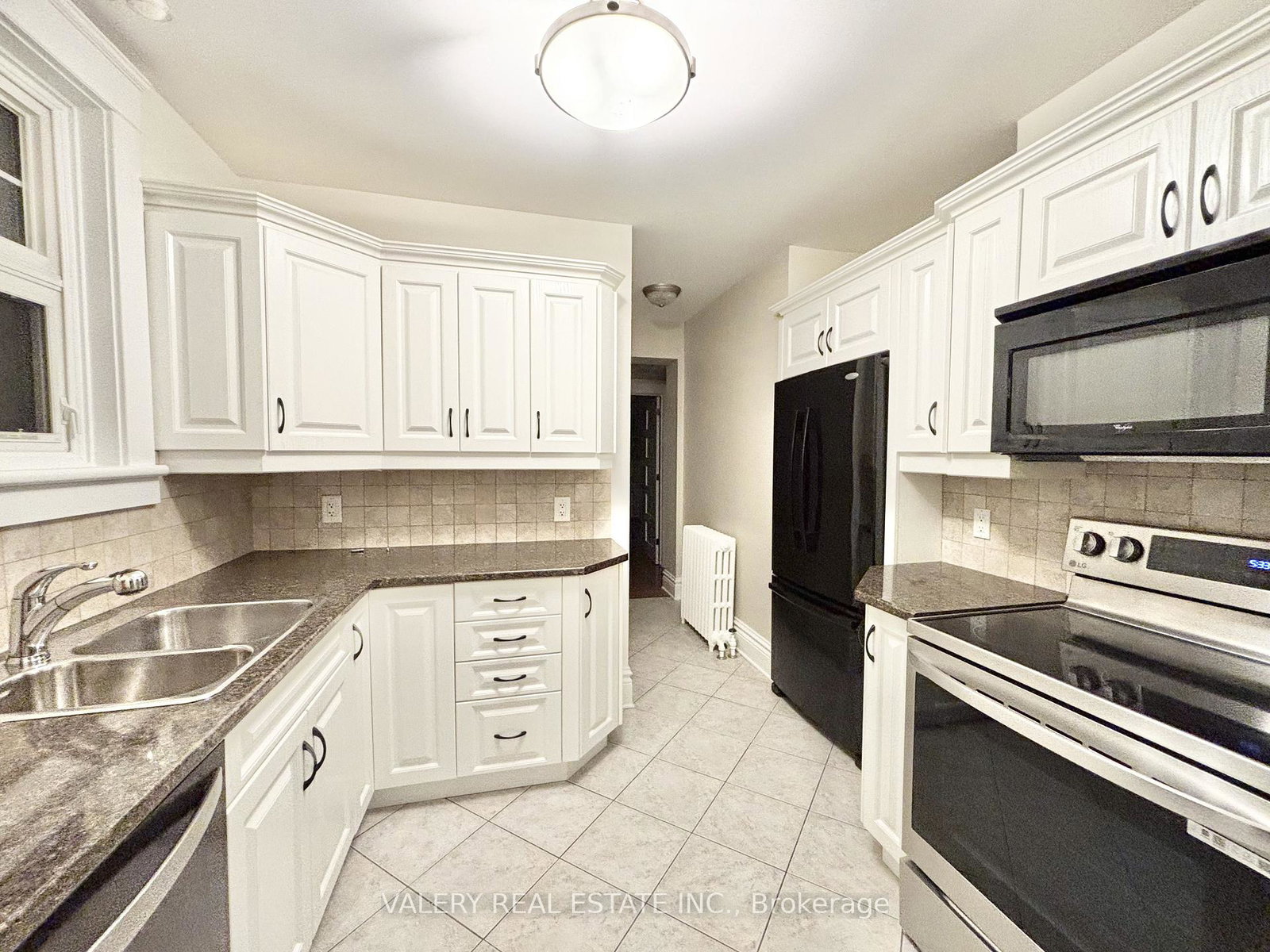8heney-street-lower-town-sandy-hill-ottawa-ontario-x12767692