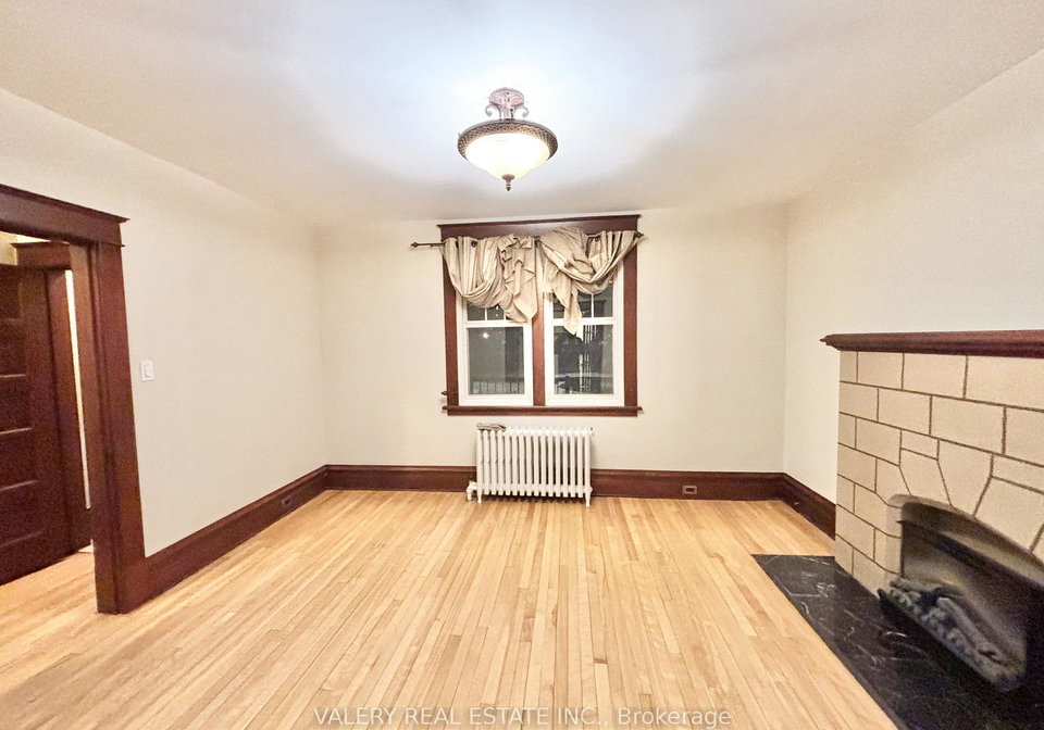 8heney-street-lower-town-sandy-hill-ottawa-ontario-x12767692