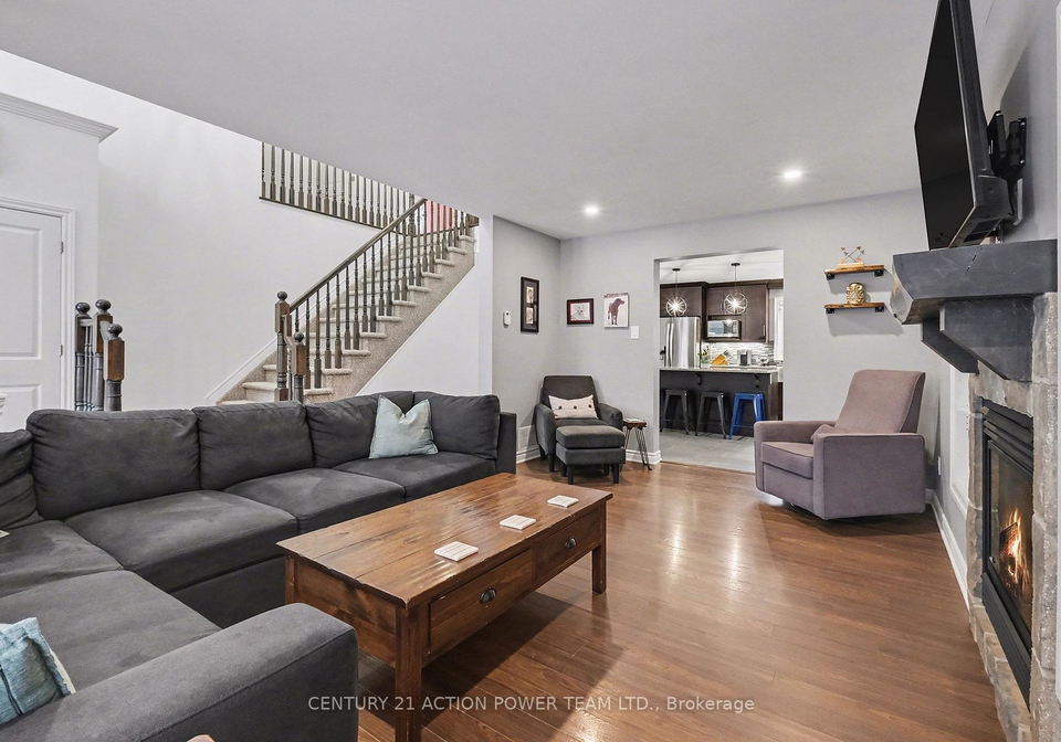 7-richer-street-w-north-stormont-ontario-x12768644