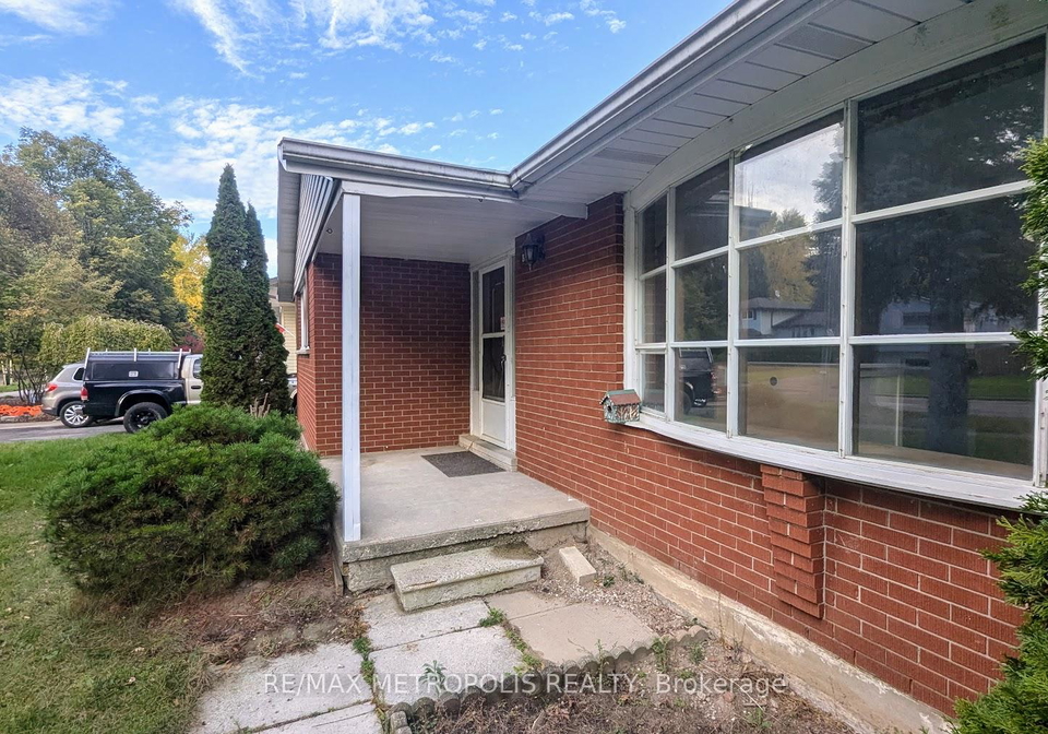 83-longwood-drive-waterloo-ontario-x12768912