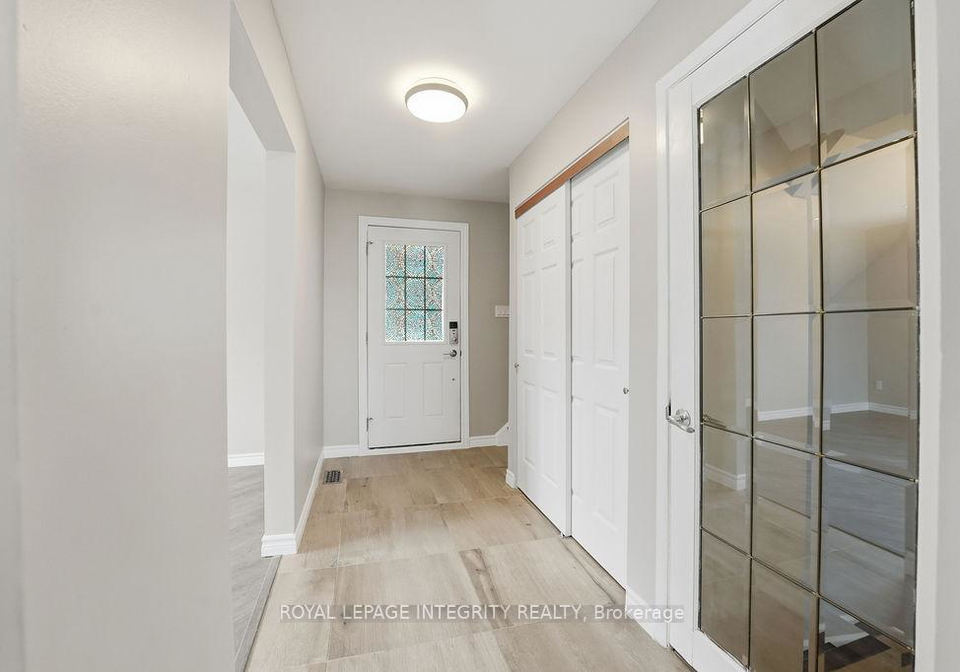 2039-st-laurent-boulevard-ottawa-ontario-x12769804