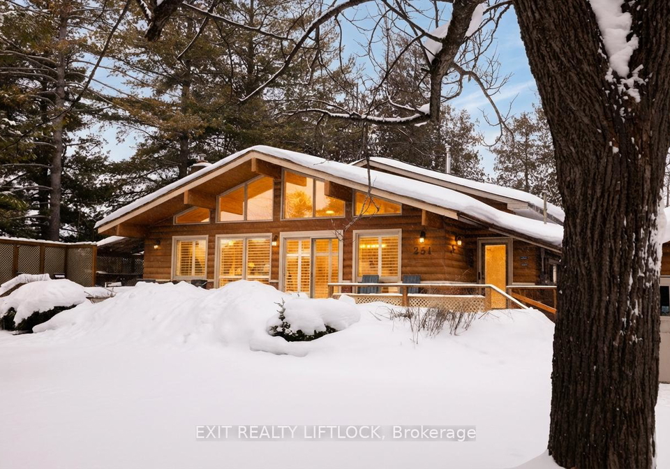 231-front-street-w-kawartha-lakes-ontario-x12770760
