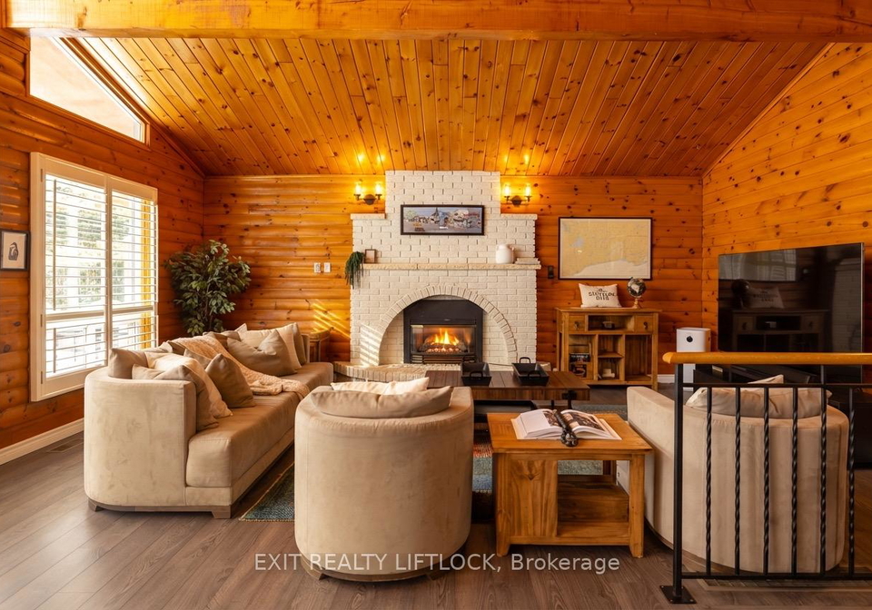 231-front-street-w-kawartha-lakes-ontario-x12770760