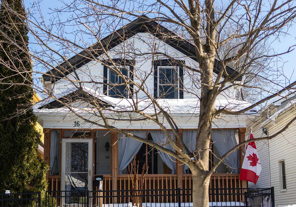 16-york-street-st-catharines-ontario-x12770924
