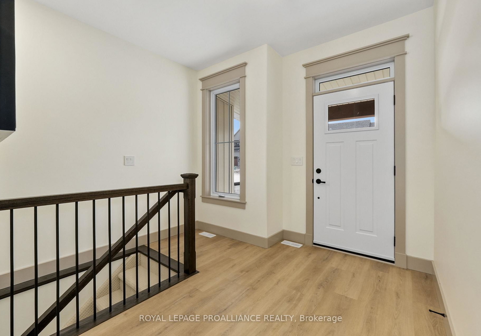 27-hollingsworth-street-cramahe-ontario-x12771200