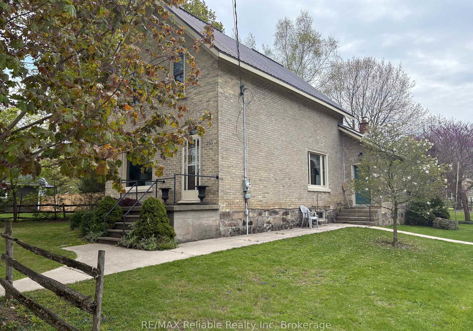 293-drummond-street-north-huron-ontario-x12772290