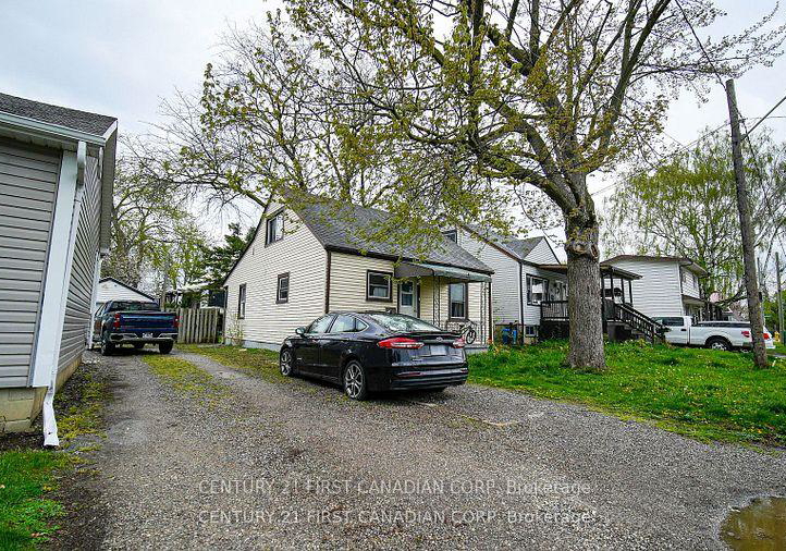 19-montgomery-drive-chatham-kent-ontario-x12772450
