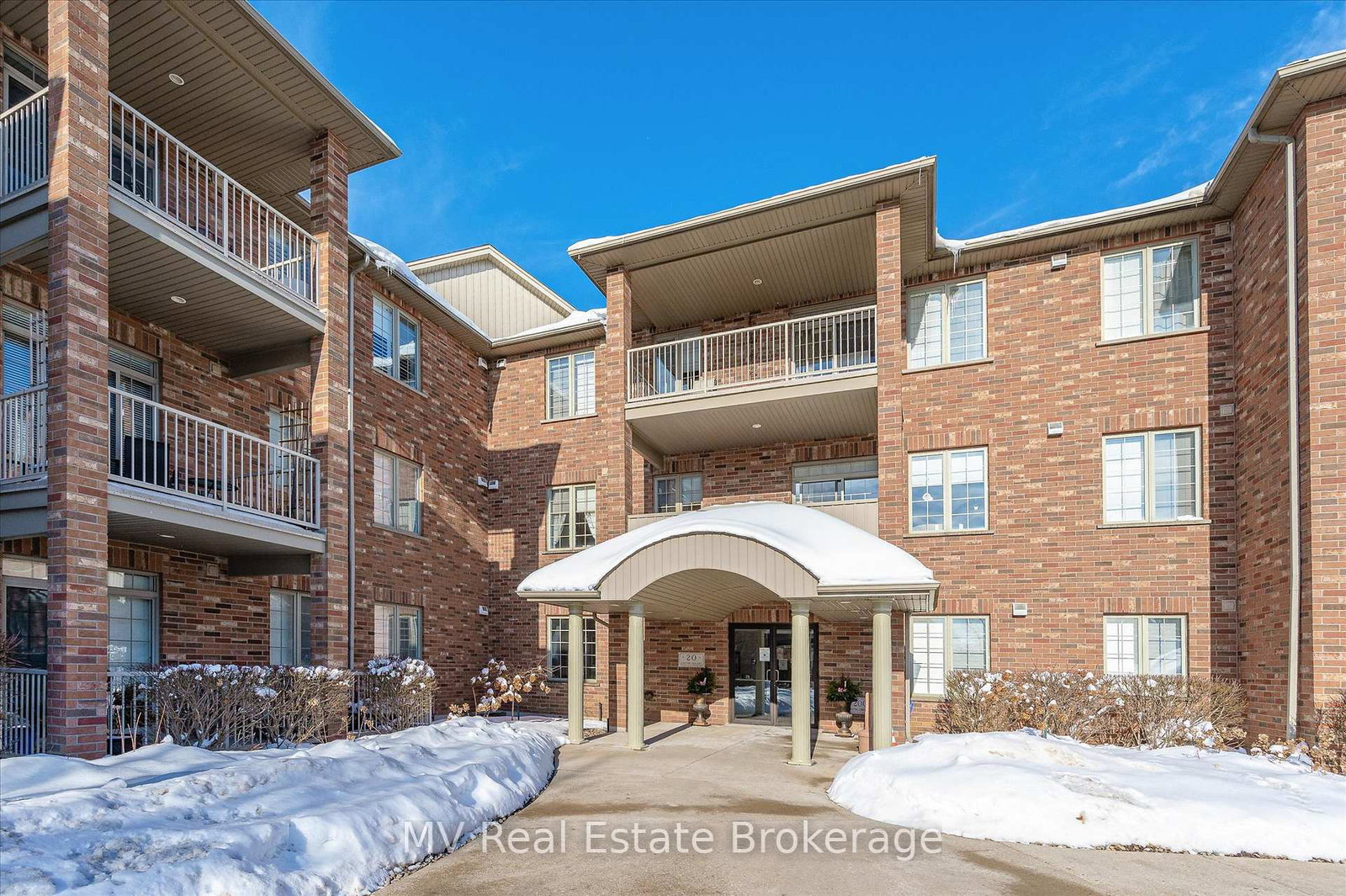 20-station-square-centre-wellington-ontario-x12772624