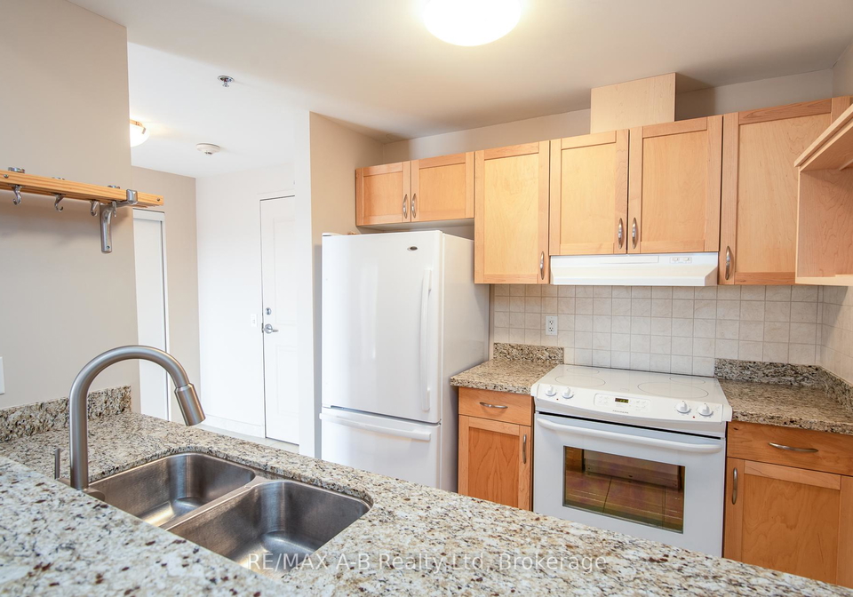 200-mccarthy-road-s-stratford-ontario-x12772916
