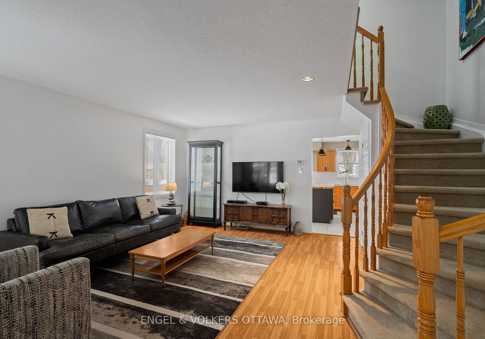 126-whalings-circle-ottawa-ontario-x12772982