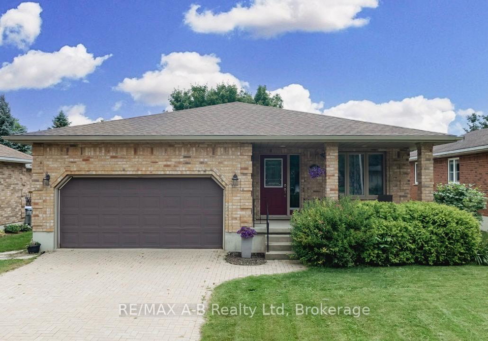 87-napier-street-west-perth-ontario-x12773326