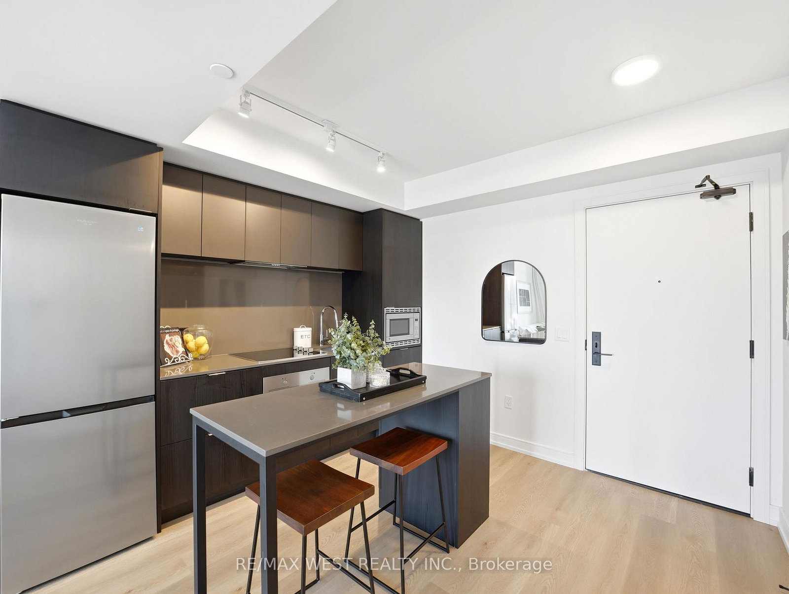 1-jarvis-street-hamilton-ontario-x12773352