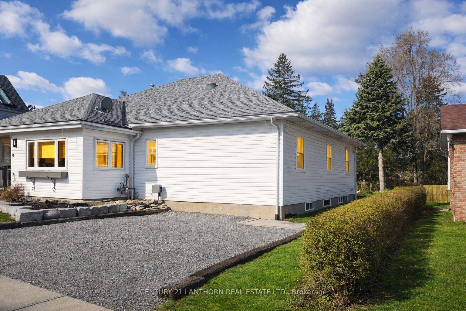 3ontario-street-prince-edward-county-ontario-x12773506