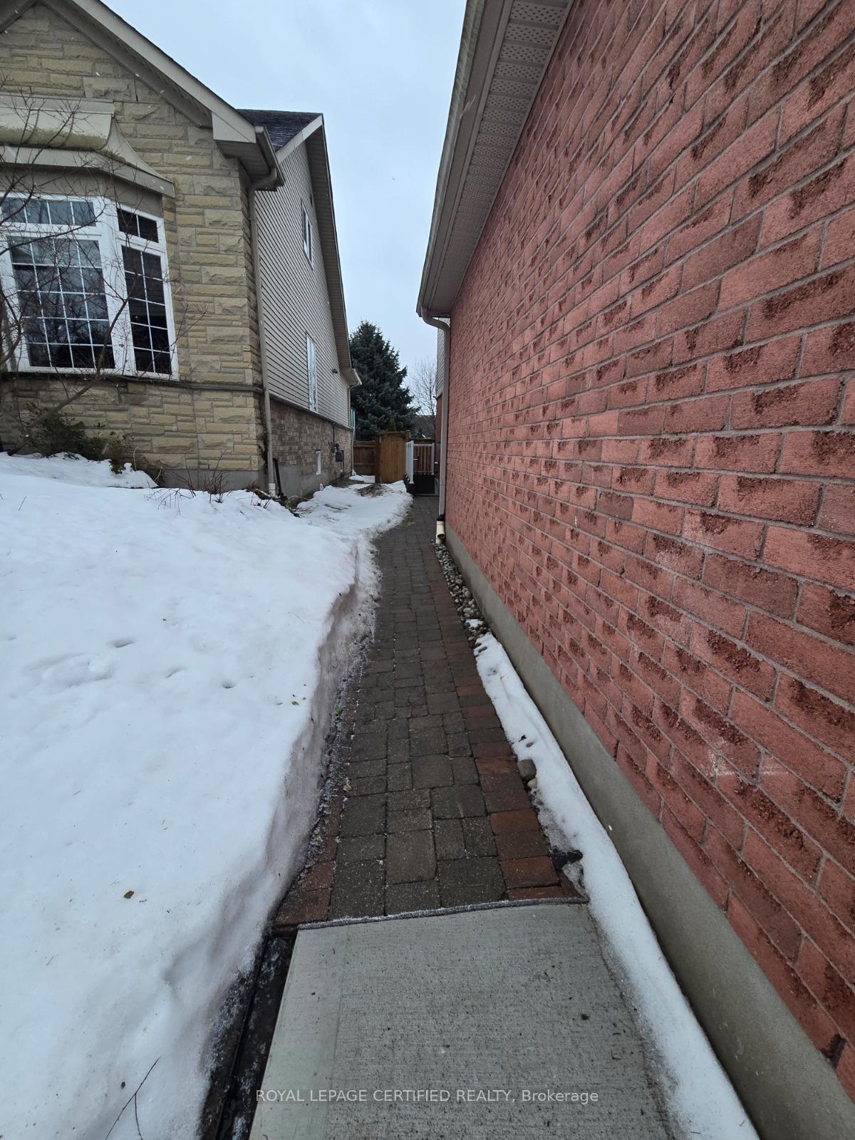 35-woodcrest-court-kitchener-ontario-x12773530