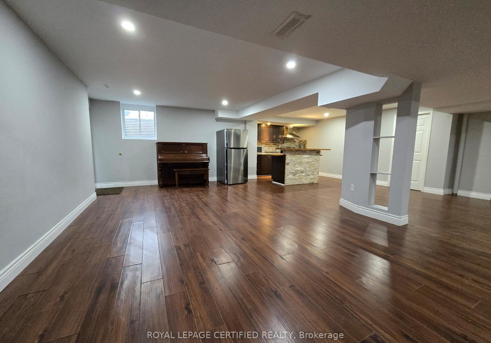 35-woodcrest-court-kitchener-ontario-x12773530
