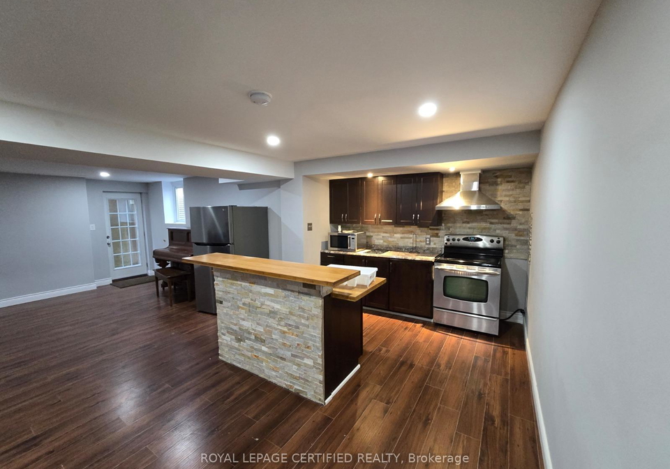 35-woodcrest-court-kitchener-ontario-x12773530