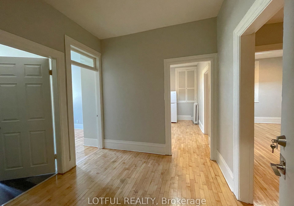 12-russell-street-e-smiths-falls-ontario-x12775584