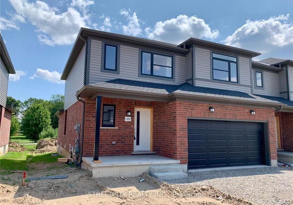 1357-michael-circle-london-east-ontario-x12776678